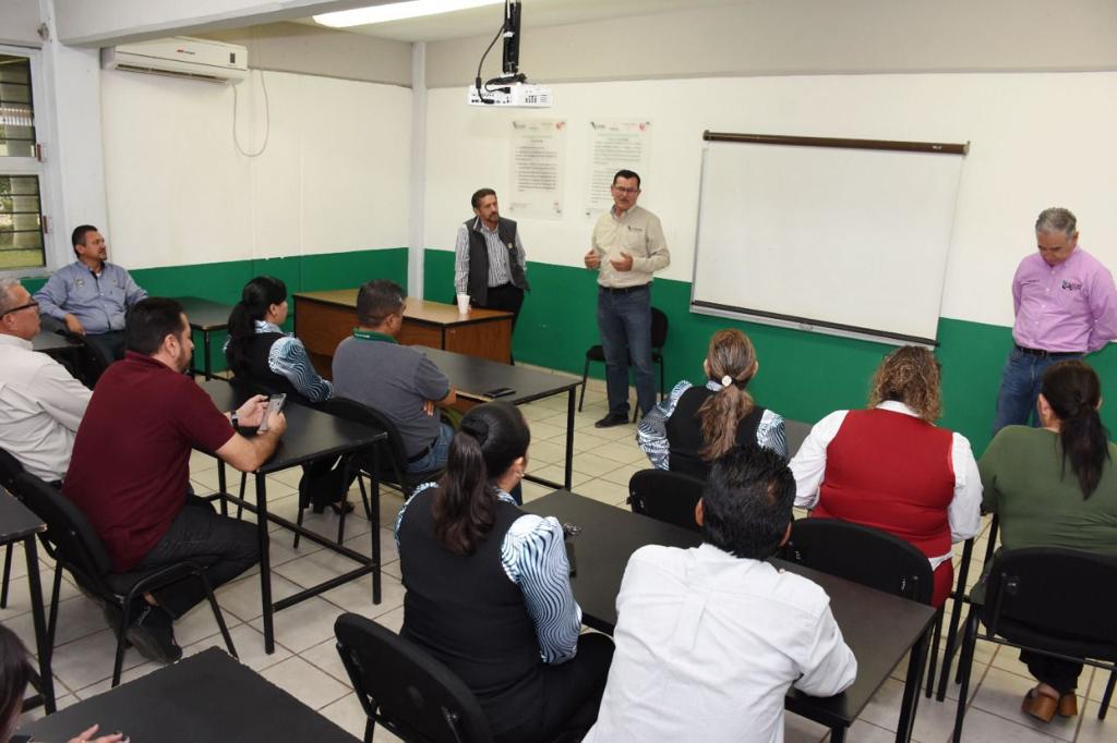 LÓPEZ PORTILLO VISITA PLANTEL ICATSIN GUASAVE