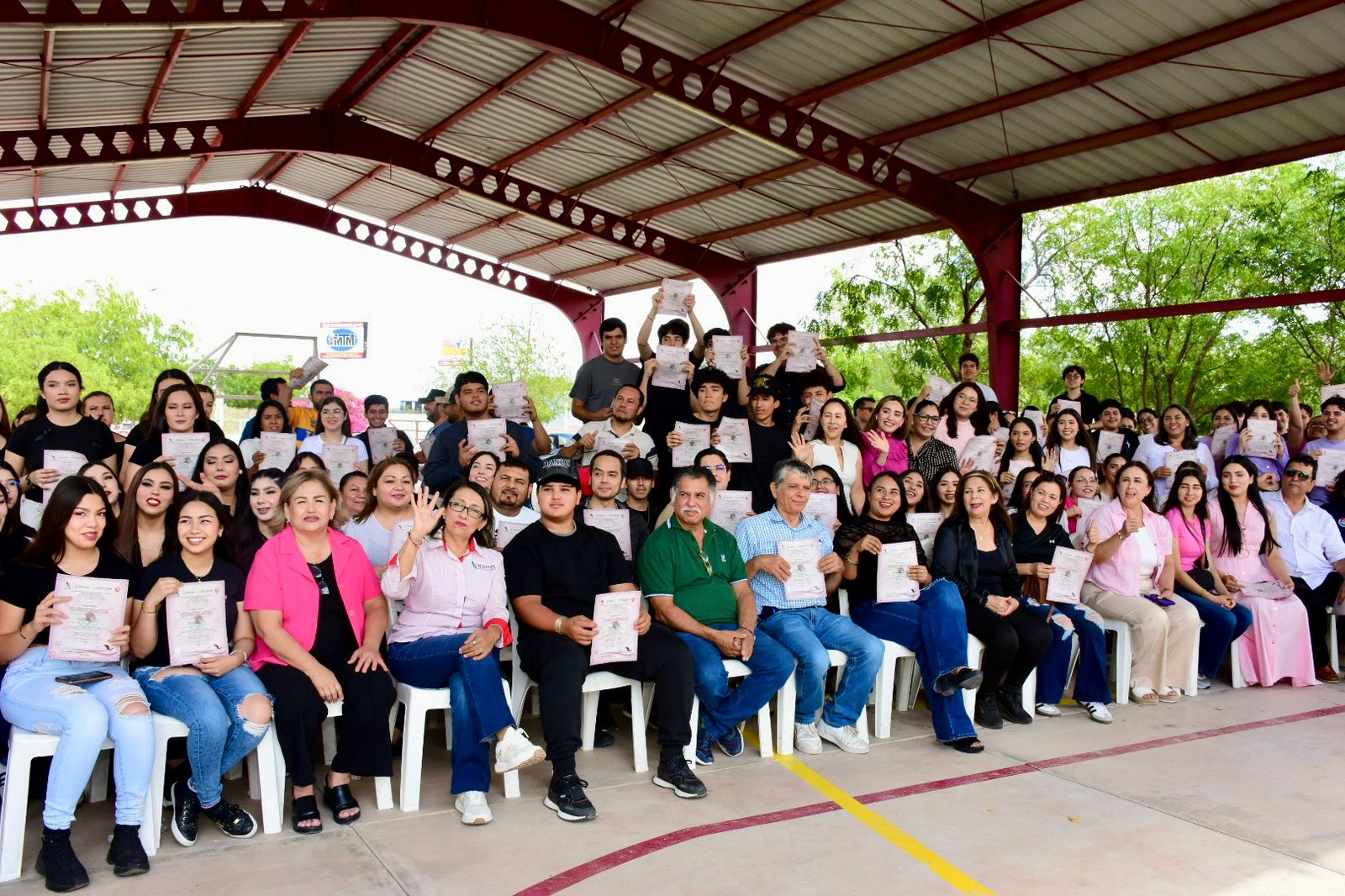 Guamúchil, pionero en cursos de Inteligencia Artificial en ICATSIN: Brenda García Félix