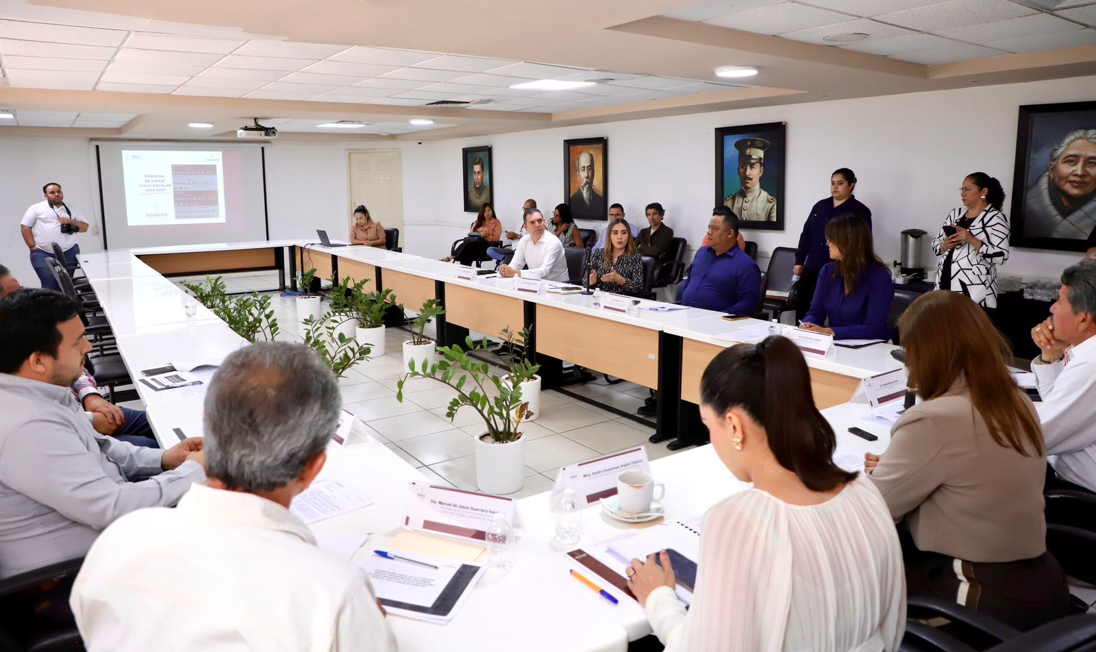 Reunión ordinaria del Comité Estatal Operativo del Programa para la Dotación Gratuita de Uniformes, Calzado Deportivo y Útiles Escolares del Estado de Sinaloa.