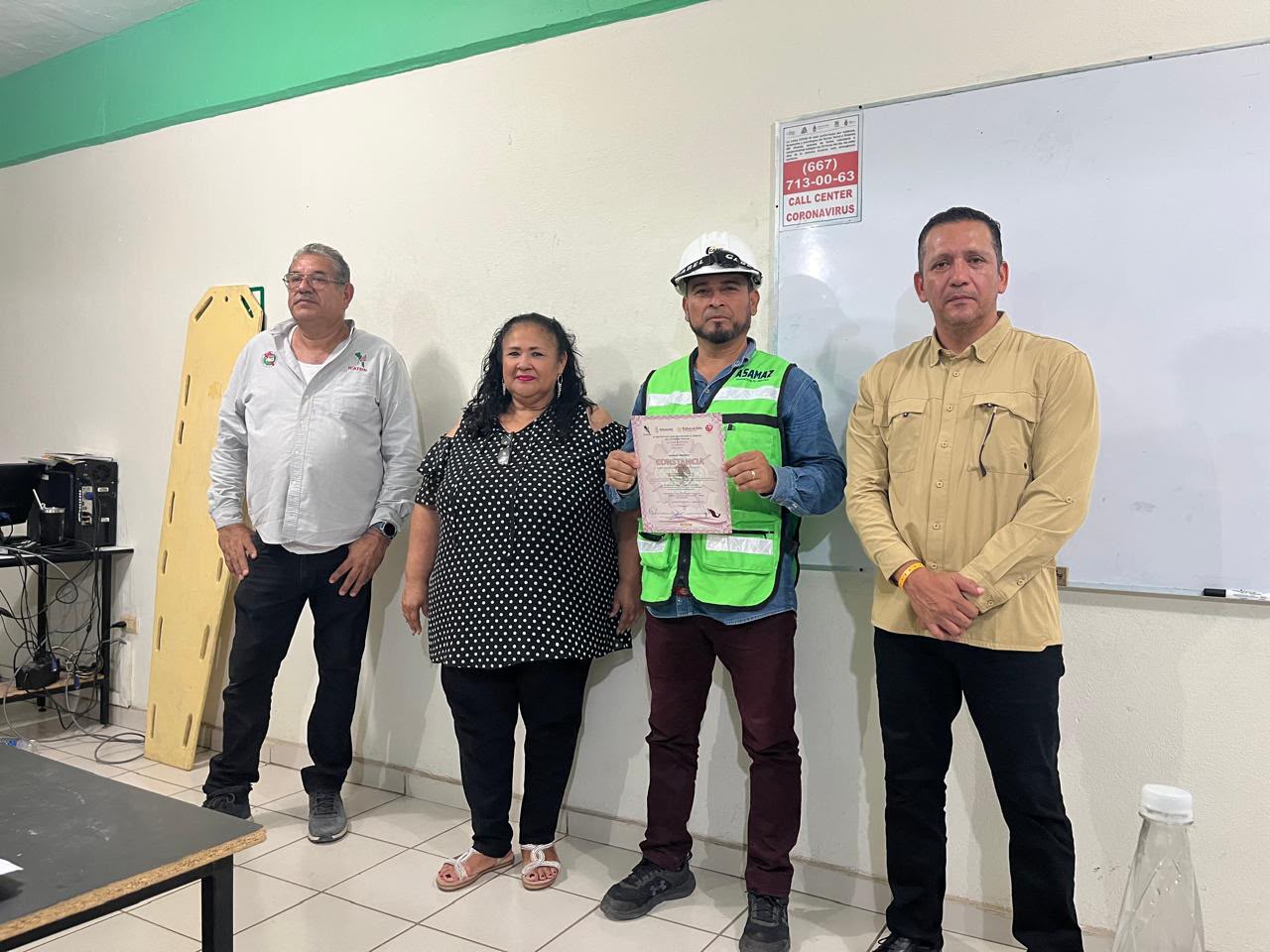 ¡Felicitaciones a los graduados! ¡Más talento para la energía del futuro!