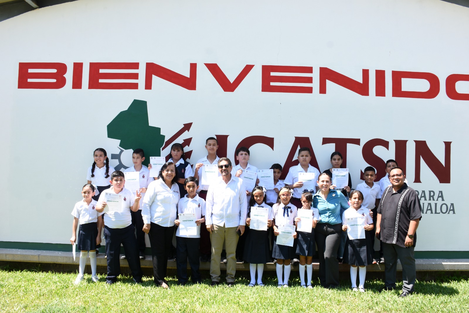 DIRECTOR GENERAL DE ICATSIN CLAUSURA CURSOS EN PLANTEL ANGOSTURA