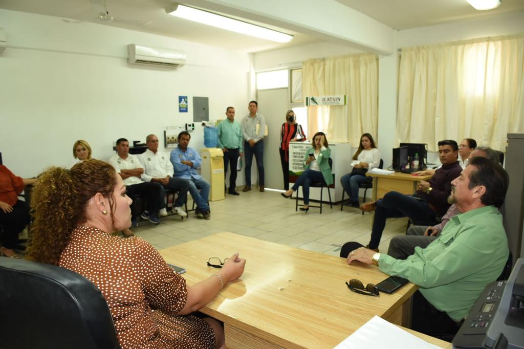 DIRECTOR GENERAL DE ICATSIN VISITA PLANTEL EL ROSARIO