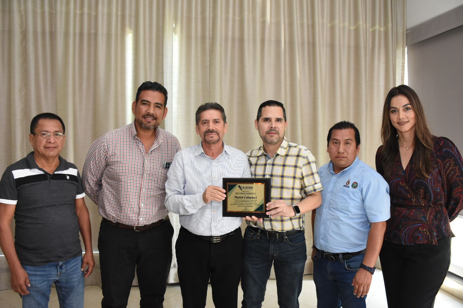 PLANTELES DE ICATSIN RECIBEN RECONOCIMIENTO POR CURSOS DE VERANO