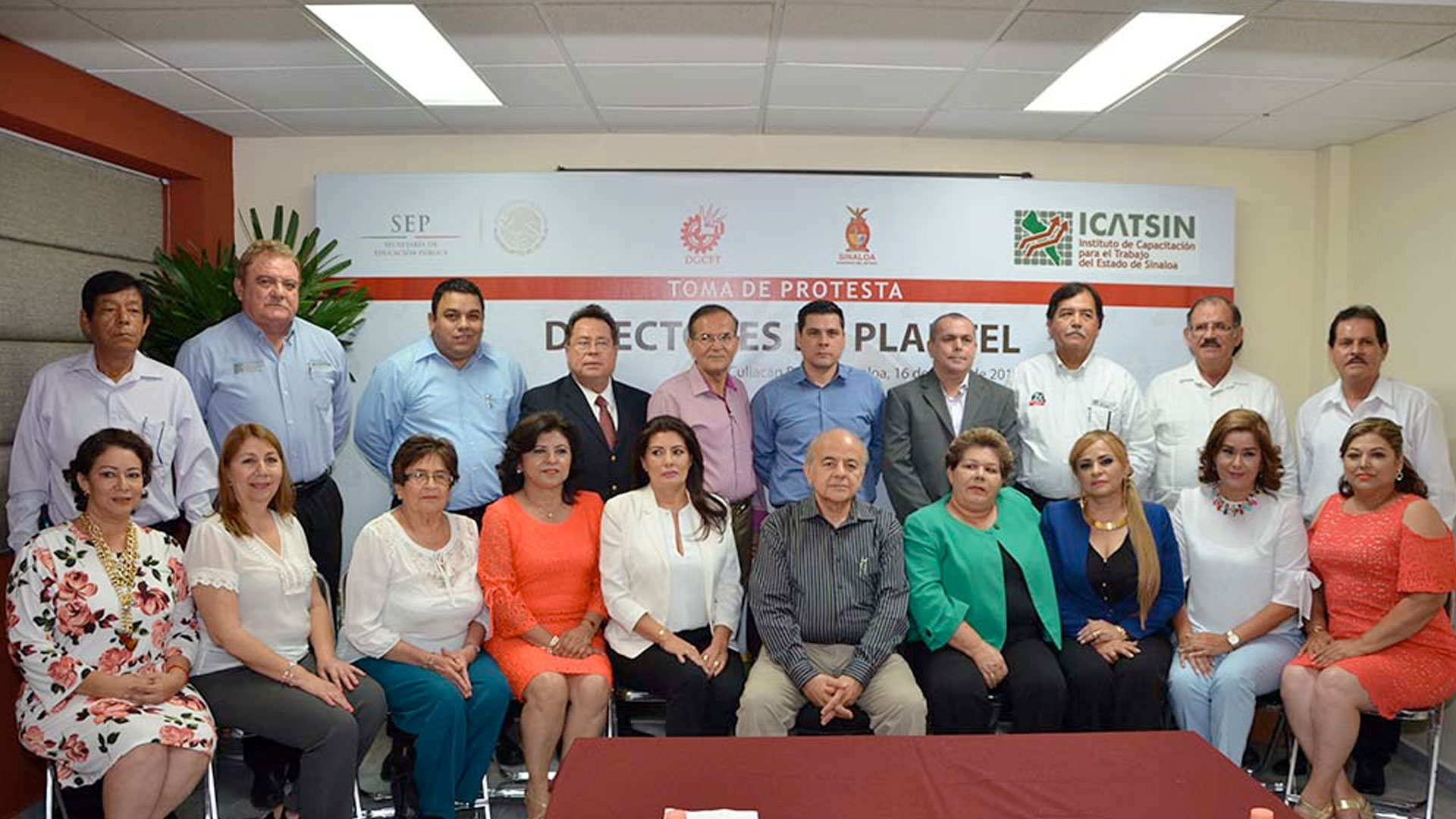 La educación debe ser una verdadera herramienta para el trabajo: FRÍAS CASTRO