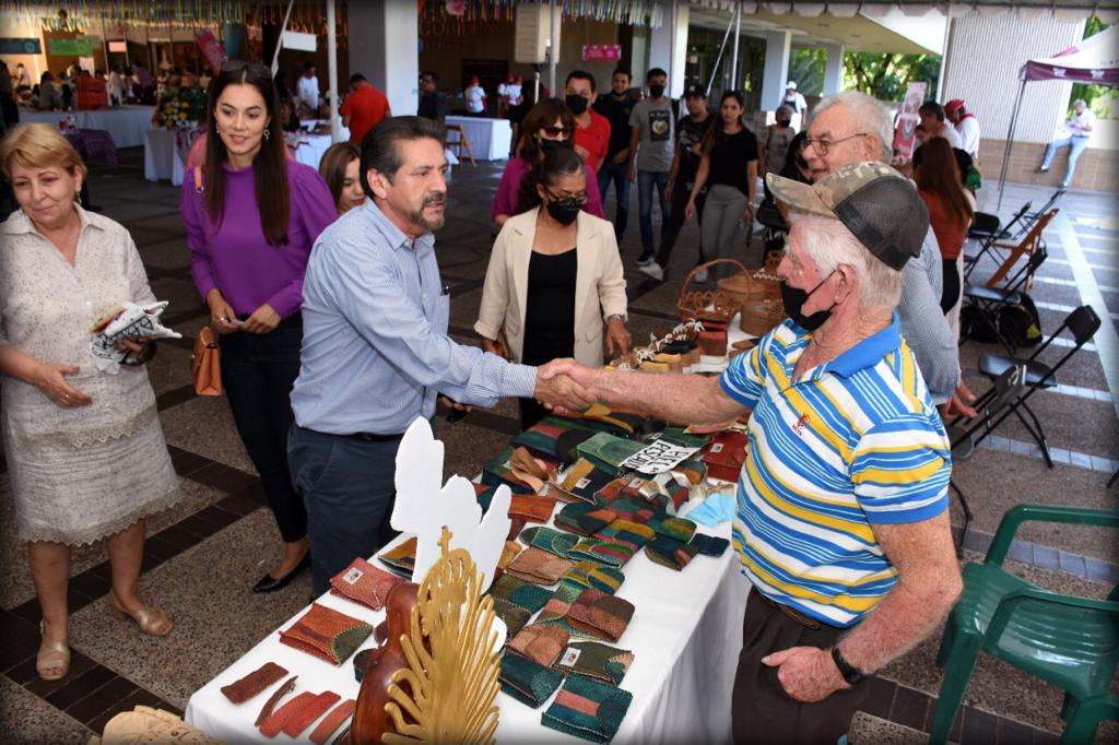 ICATSIN PRESENTE EN GRAN KERMÉS MEXICANA DE DIF SINALOA