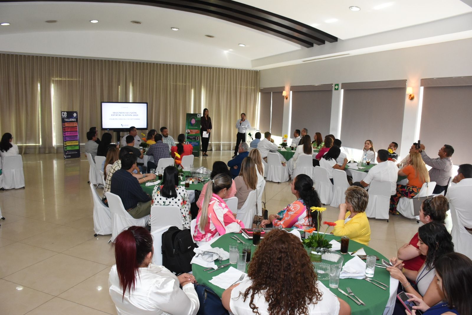 PLANTELES DE ICATSIN RECIBEN RECONOCIMIENTO POR CURSOS DE VERANO