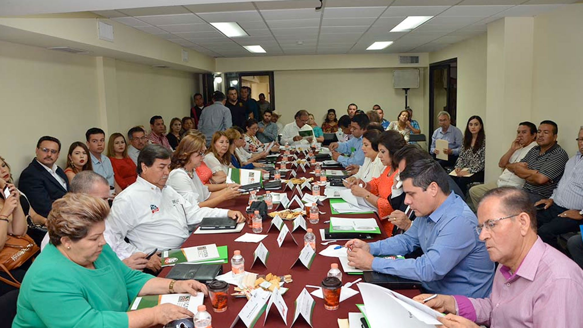 La educación debe ser una verdadera herramienta para el trabajo: FRÍAS CASTRO