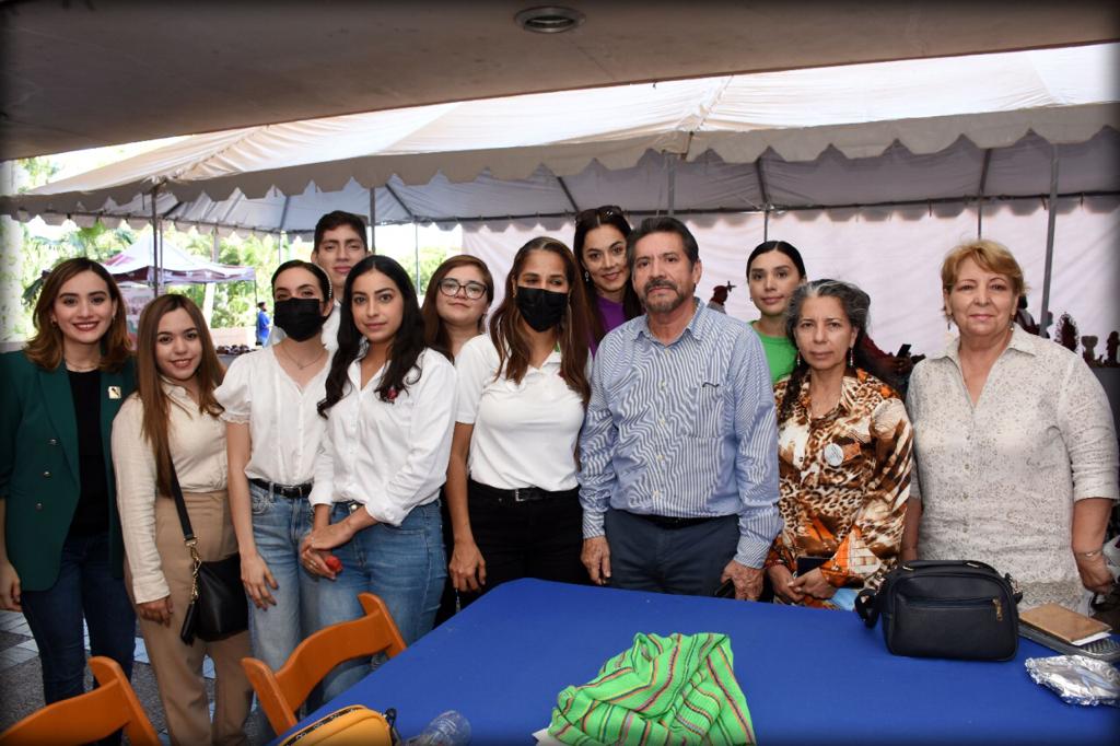 ICATSIN PRESENTE EN GRAN KERMÉS MEXICANA DE DIF SINALOA
