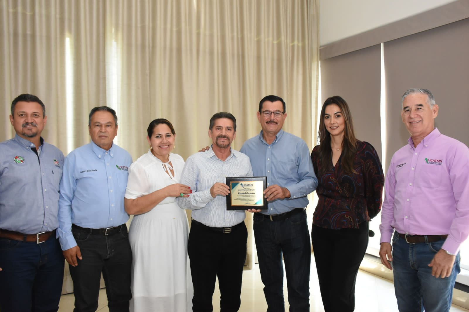 PLANTELES DE ICATSIN RECIBEN RECONOCIMIENTO POR CURSOS DE VERANO