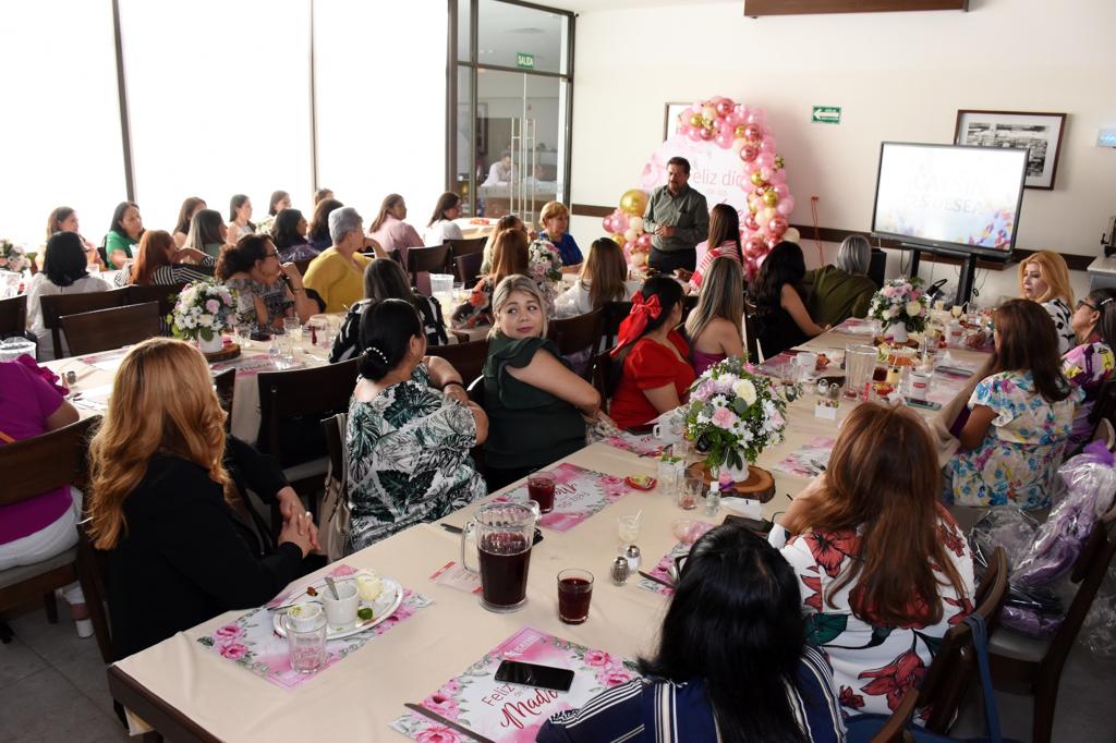 ICATSIN FESTEJA EL DÍA DE LAS MADRES