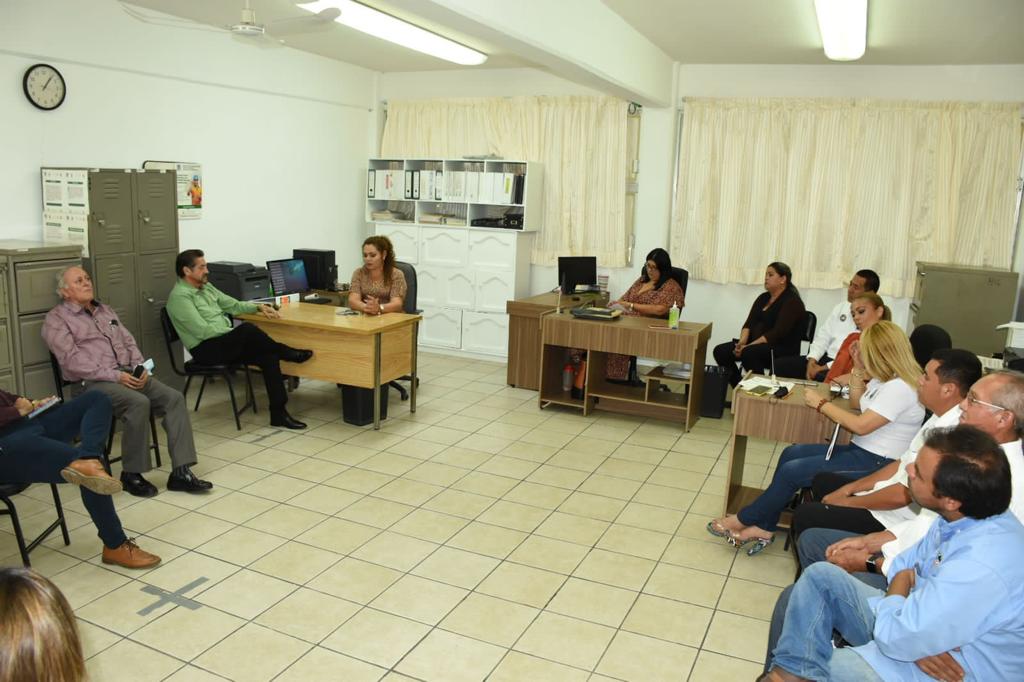 DIRECTOR GENERAL DE ICATSIN VISITA PLANTEL EL ROSARIO