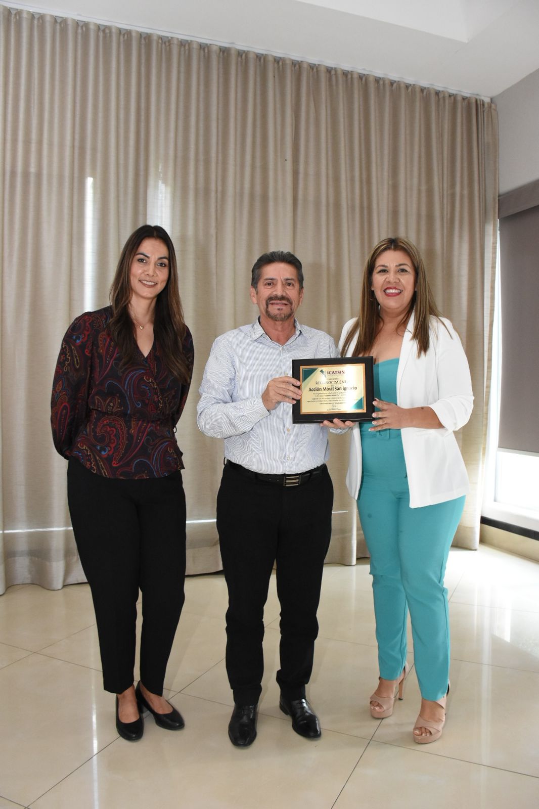 PLANTELES DE ICATSIN RECIBEN RECONOCIMIENTO POR CURSOS DE VERANO