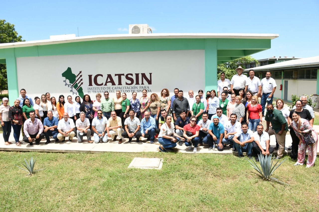 LÓPEZ PORTILLO CAPACITA A PERSONAL DE 07 PLANTELES DE ICATSIN DEL SUR DE SINALOA