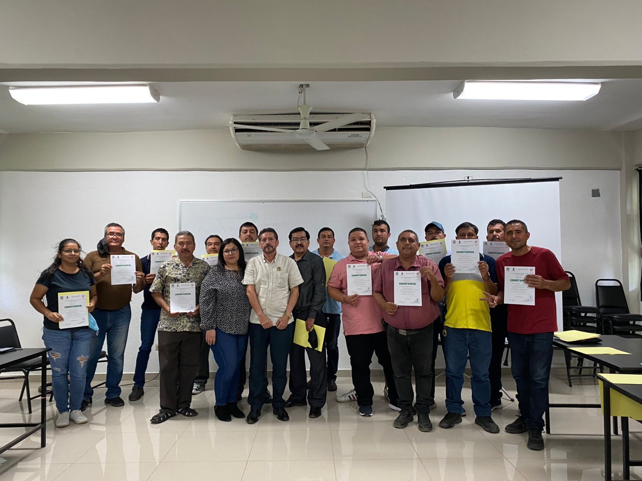 ICATSIN CAPACITA A CHOFERES DEL TRANSPORTE PÚBLICO DE MAZATLÁN