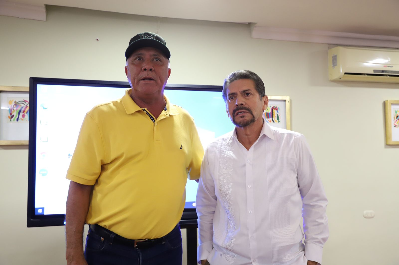 LÓPEZ PORTILLO CAPACITA A PERSONAL DEL AYUNTAMIENTO DE EL FUERTE