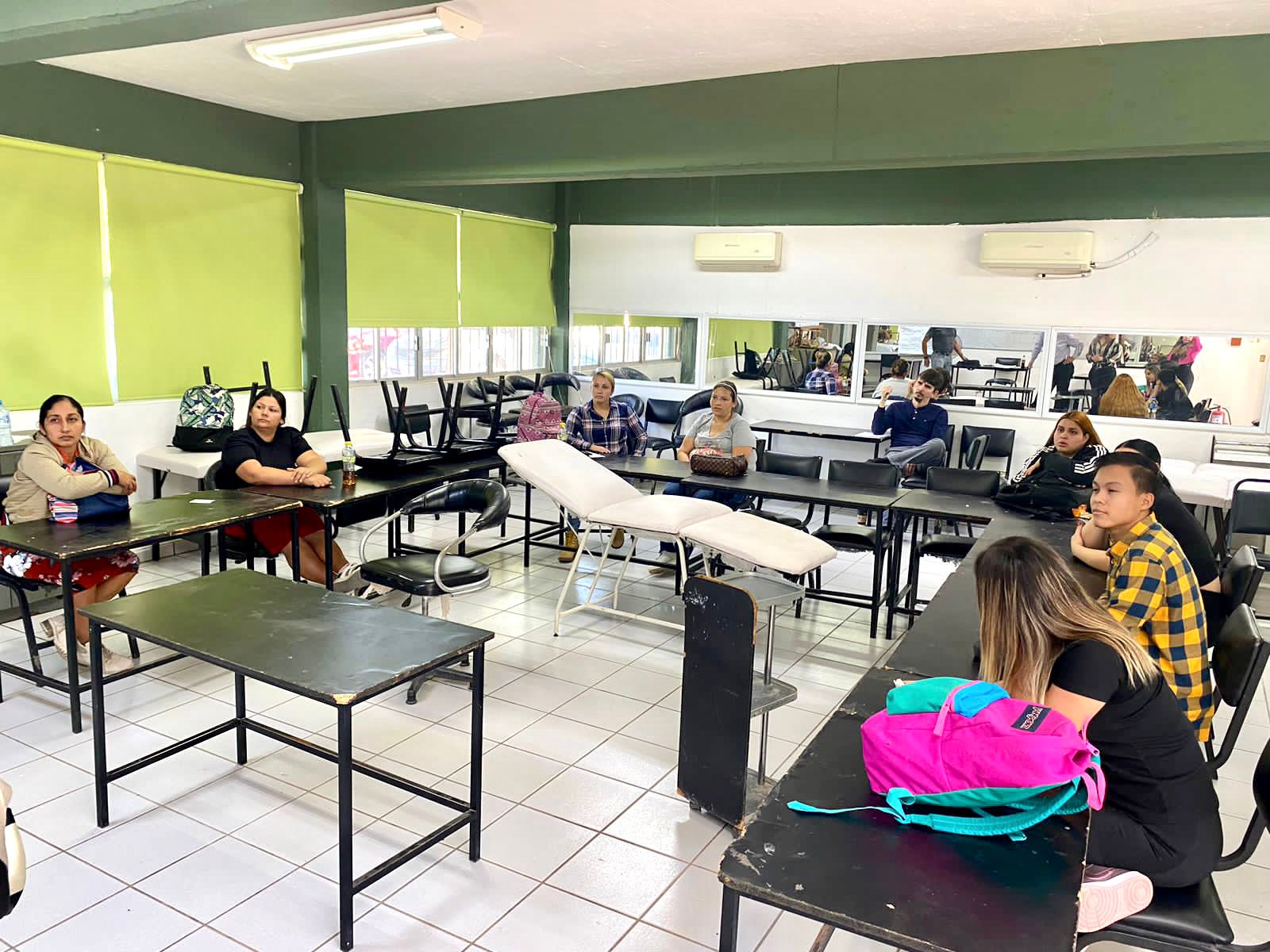 LÓPEZ PORTILLO CLAUSURA DOS CURSOS EN PLANTEL SALVADOR ALVARADO