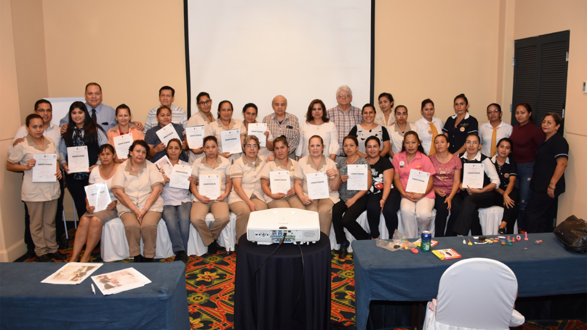 ICATSIN entrega constancias de capacitación turística a 23 hoteles de Culiacán