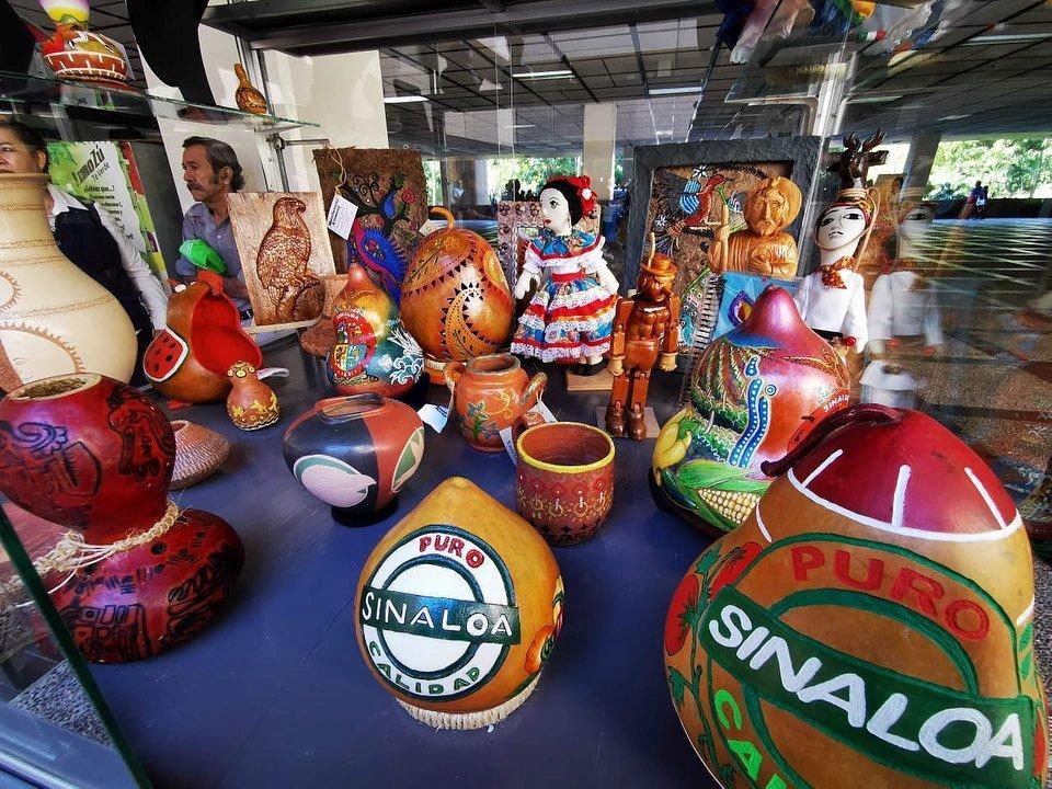 ARTESANOS CULMINAN CON ÉXITO EL “DIPLOMADO DE CULTURA EMPRESARIAL”