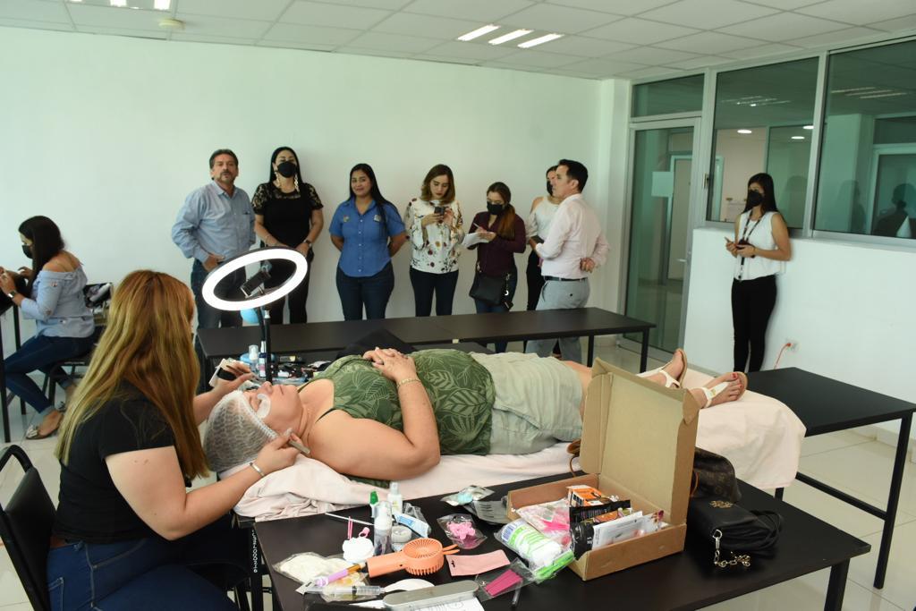 Campaña Permanente de Donación de Cabello