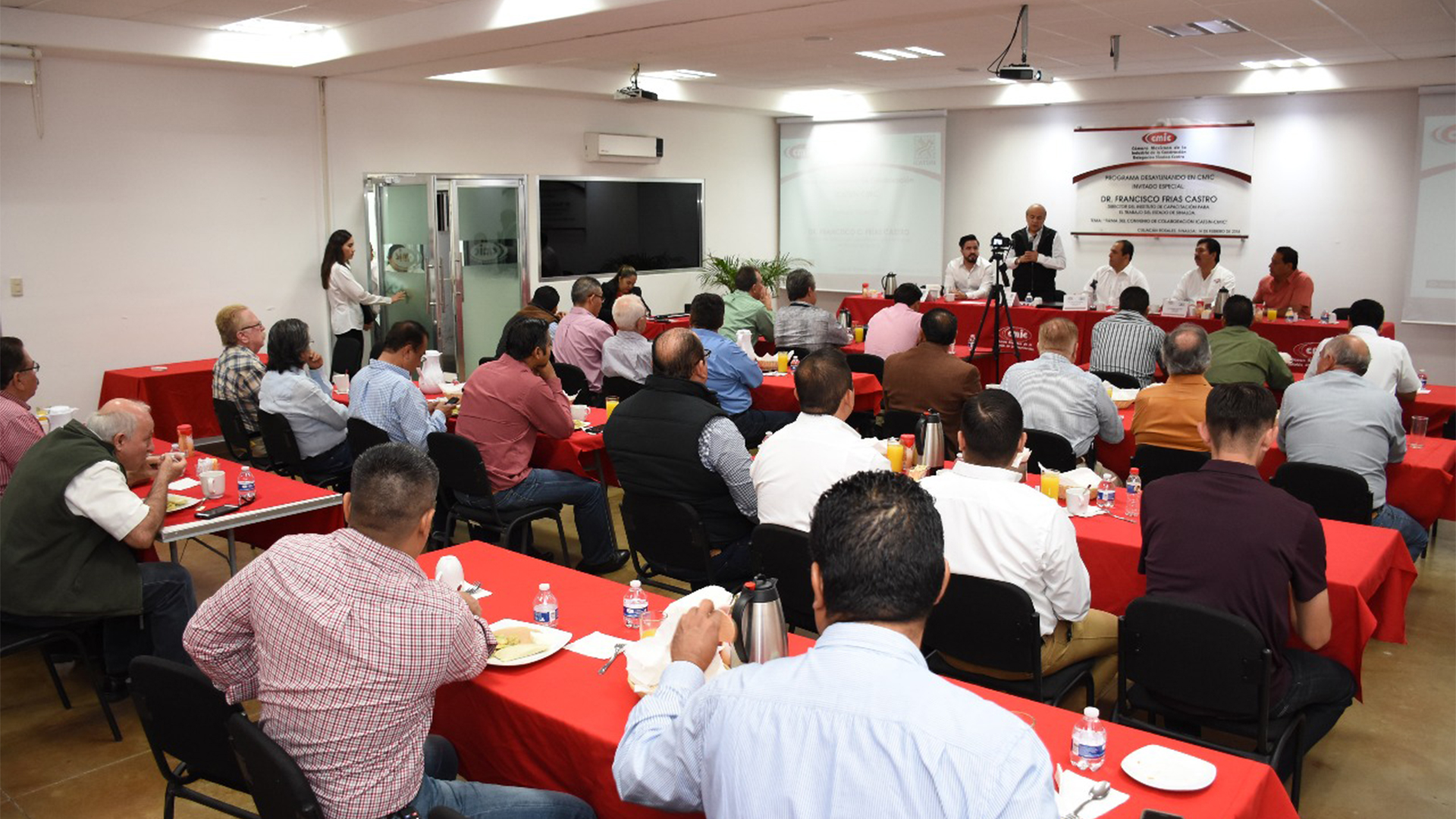 Firman Convenio de Colaboración ICATSIN y CMIC