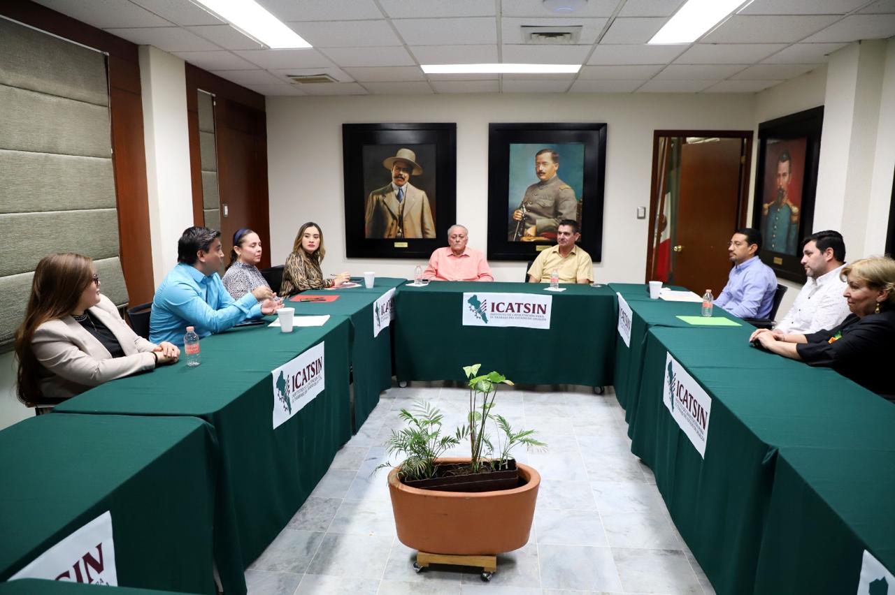 ICATSIN DA BIENVENIDA A CAMACHO AGUILAR