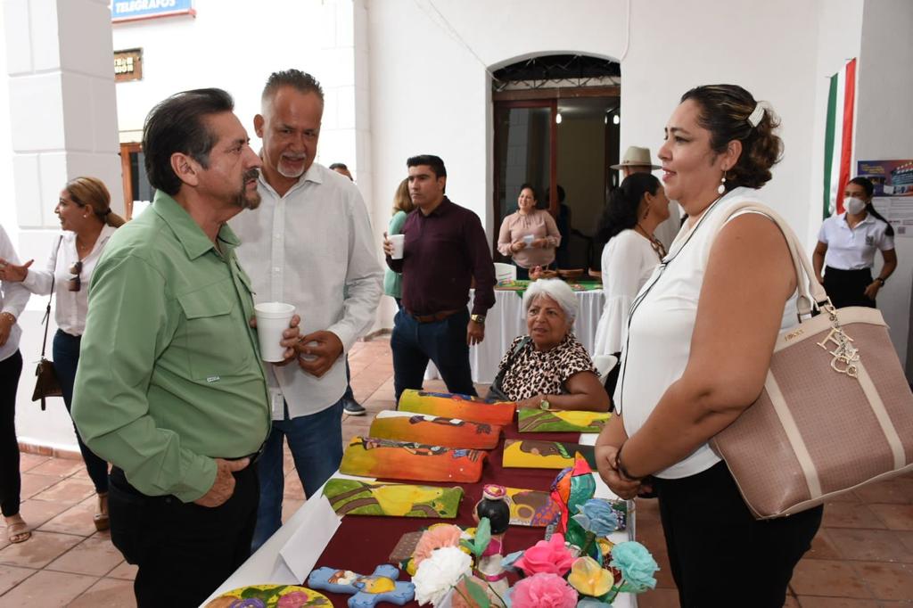 ACCIÓN MÓVIL CONCORDIA REALIZA MUESTRA ARTESANAL 