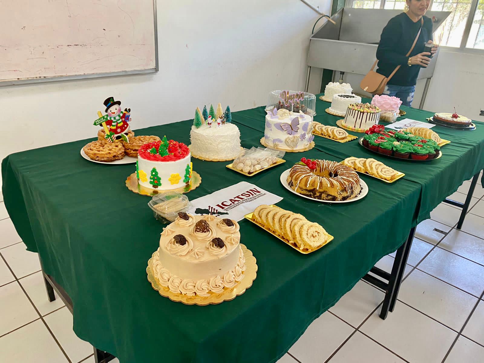 LÓPEZ PORTILLO CLAUSURA DOS CURSOS EN PLANTEL SALVADOR ALVARADO