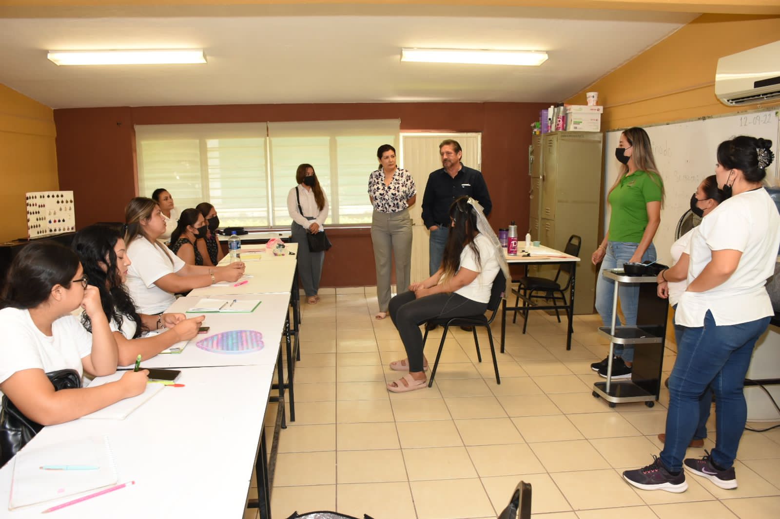 LÓPEZ PORTILLO VISITA PLANTEL DE ICATSIN EN JUAN JOSÉ RÍOS