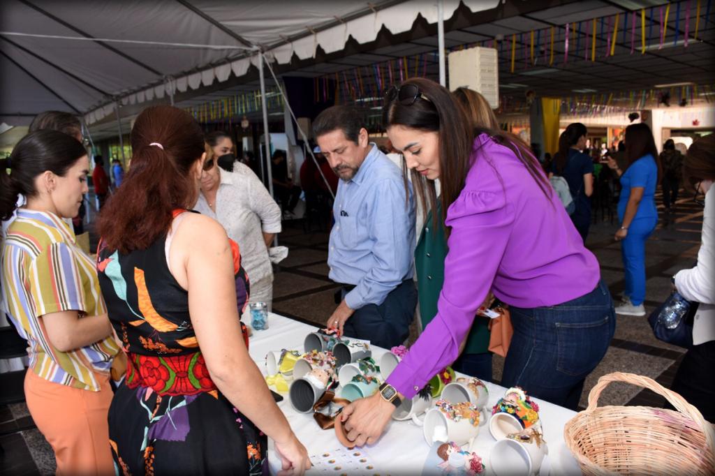 ICATSIN PRESENTE EN GRAN KERMÉS MEXICANA DE DIF SINALOA