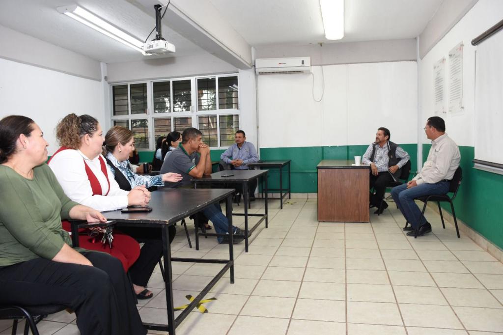 LÓPEZ PORTILLO VISITA PLANTEL ICATSIN GUASAVE