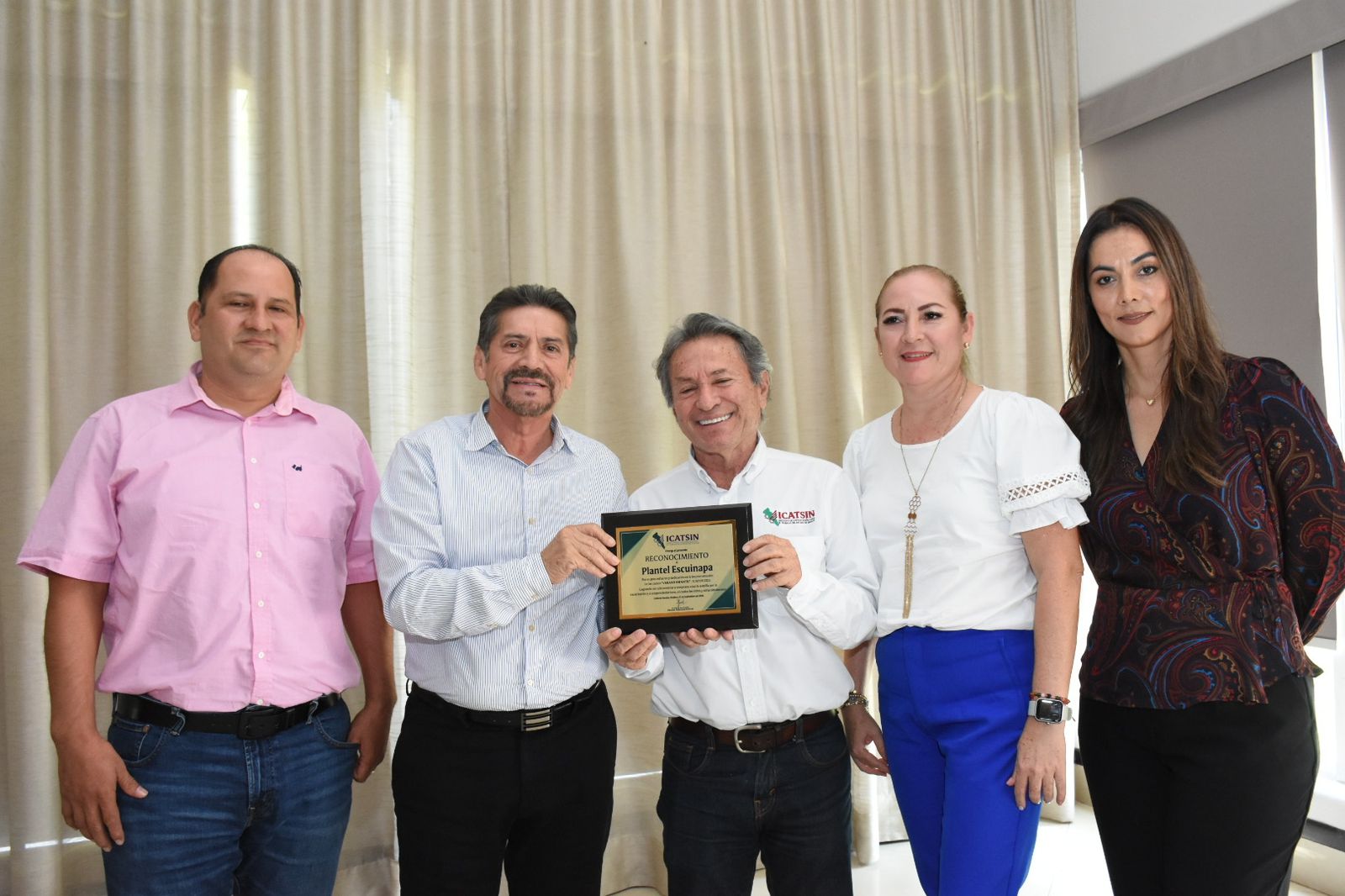 PLANTELES DE ICATSIN RECIBEN RECONOCIMIENTO POR CURSOS DE VERANO