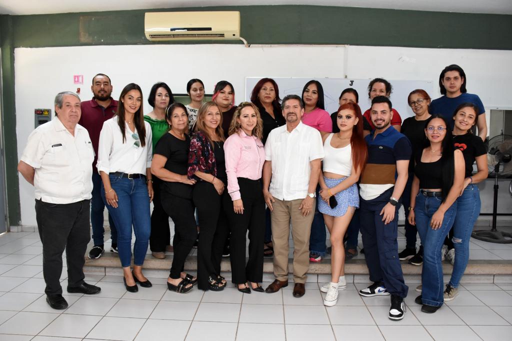 SE INSTALA LA COMISIÓN ESTATAL DE PLANEACIÓN DE ICATSIN CON ESCUELAS PARTICULARES 