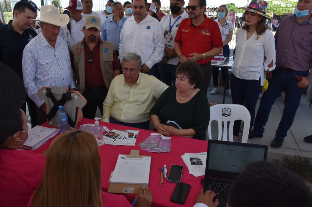 ICATSIN presente en el Programa “Transformando Comunidades” con el Gobernador Rubén Rocha Moya
