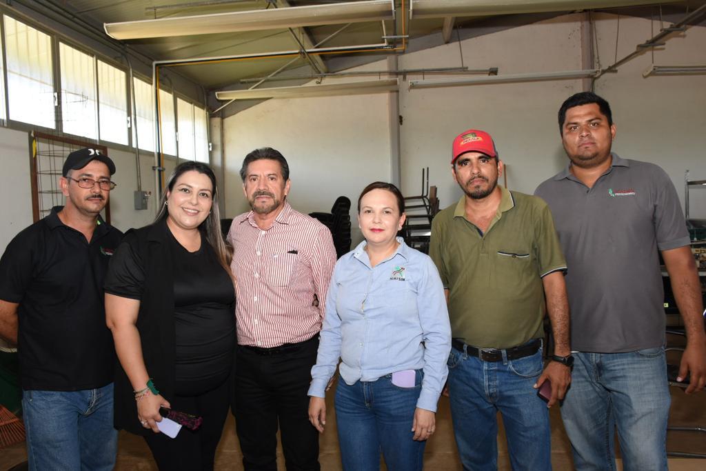 DIRECTOR GENERAL DE ICATSIN VISITA PLANTEL SINALOA